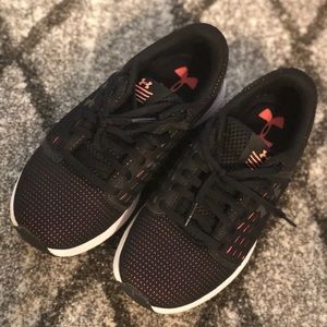 Under Armour Women Shoes Size 6